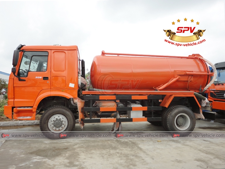Sewage Vacuum Truck Sinotruk - LS